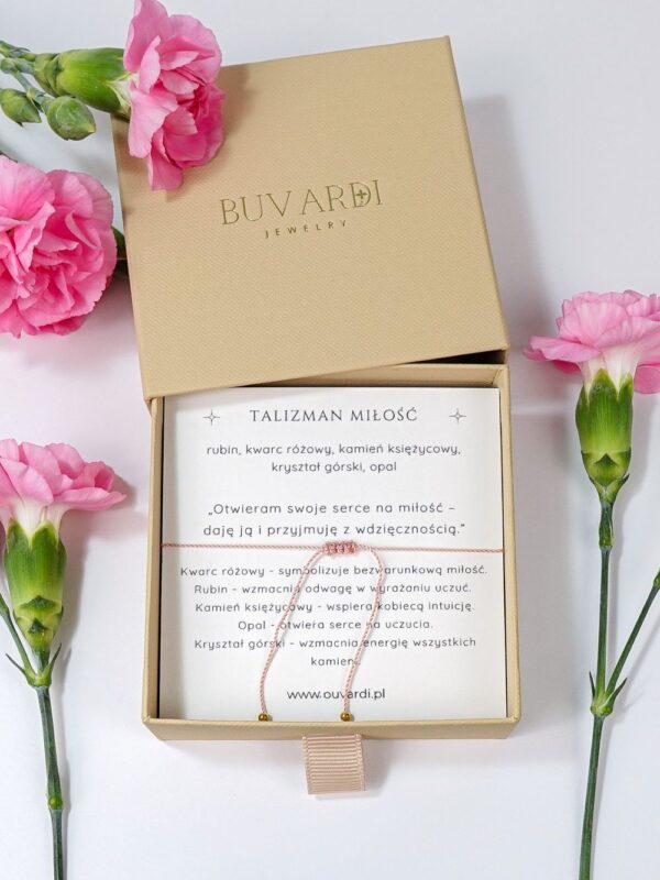 Bransoletka talizman na miłość, na sznurku, opis działania kamieni