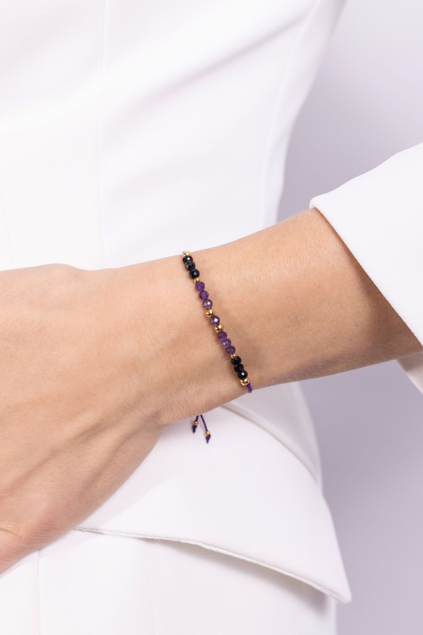 bransoletka na nici jedwabnej z ametystem i turmalinem czakra korony