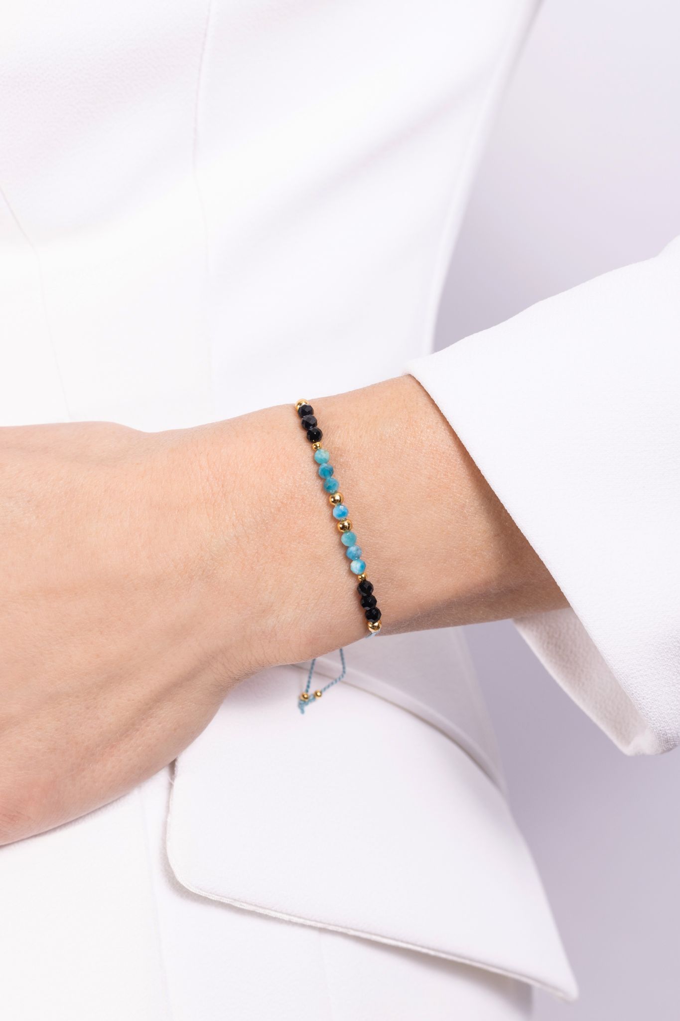 bransoletka na nici jedwabnej z apatytem i turmalinem czakra gardła