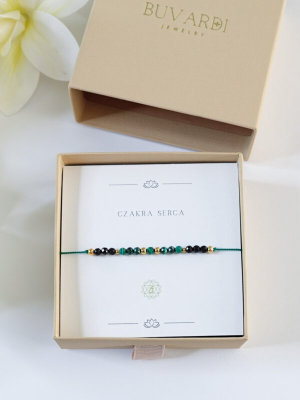 bransoletka na nici jedwabnej z malachitem czakra serca