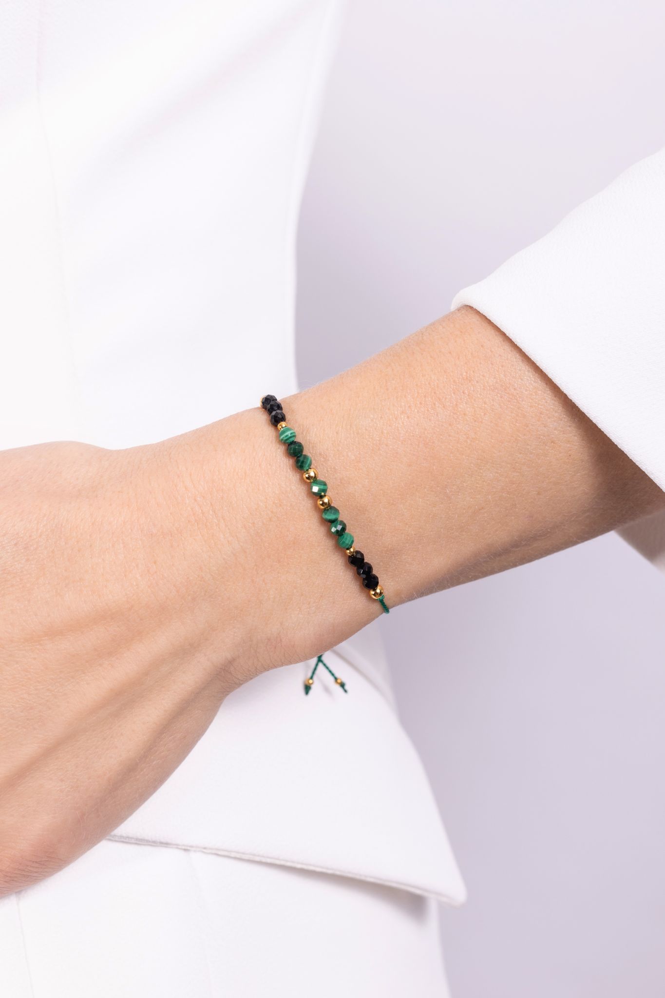 bransoletka na nici jedwabnej z malachitem i turmalinem, czakra serca