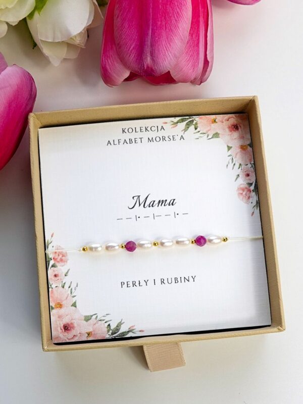 bransoletka na nici z perłami i rubinami