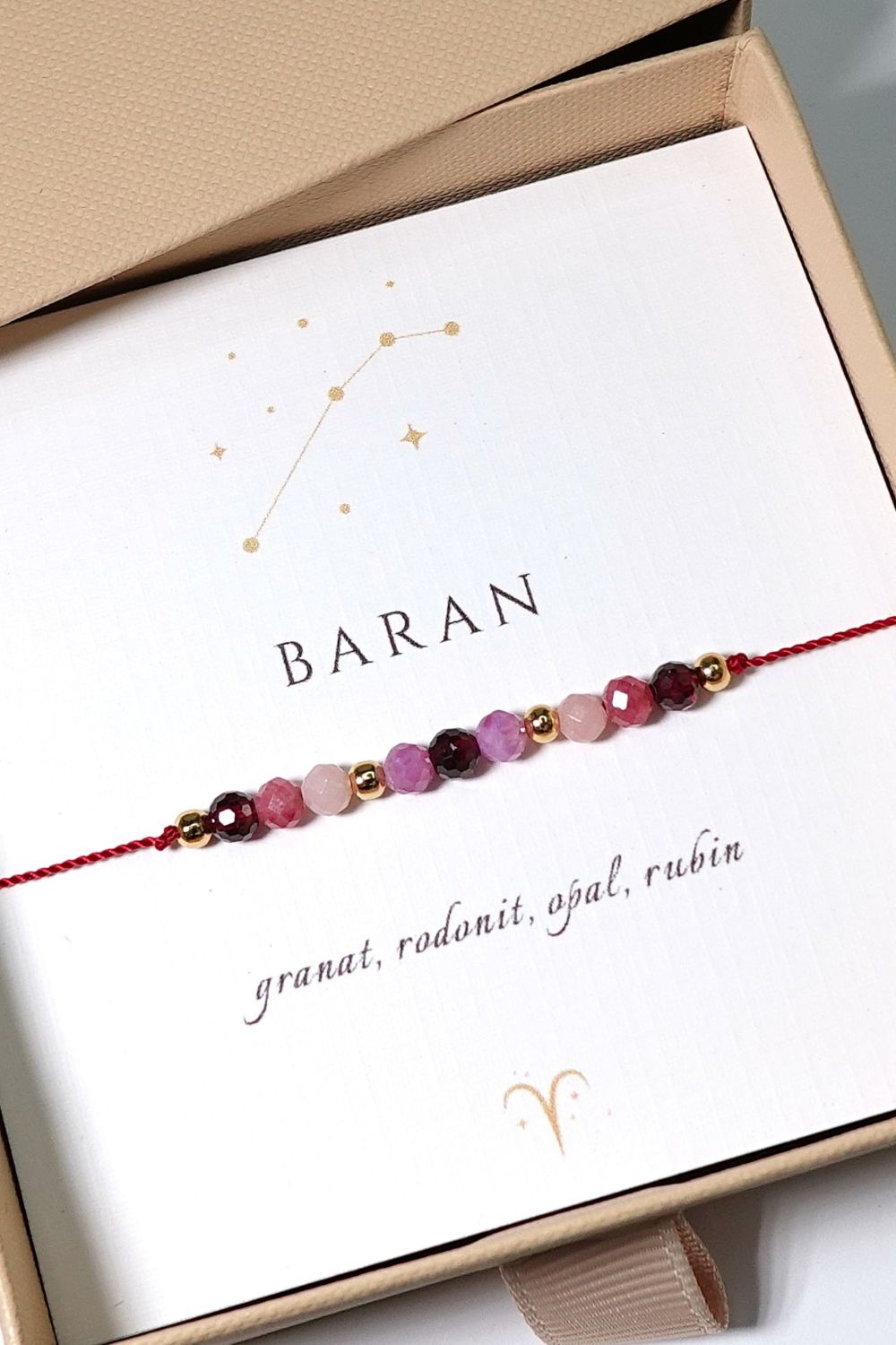 Bransoletka dla znaku zodiaku Baran na sznurku z kamieniami naturalnymi.