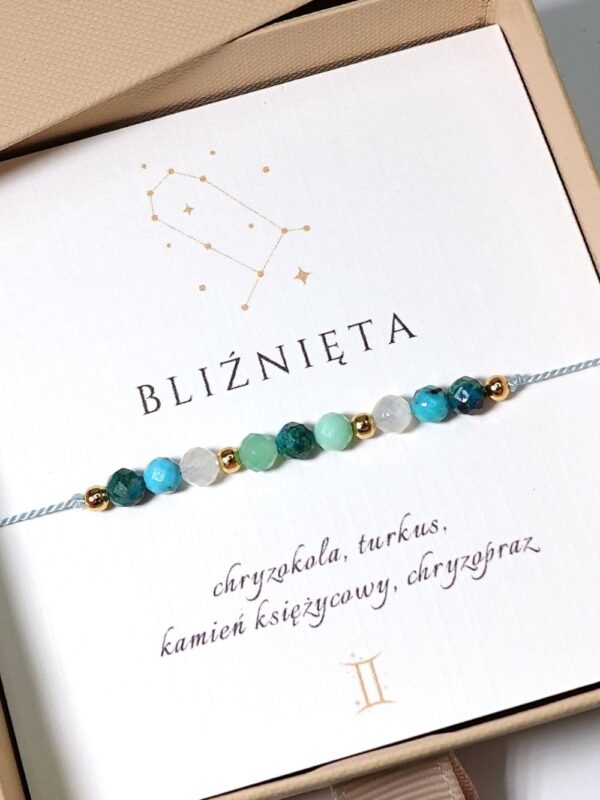 Bransoletka zodiakalna dla Bliźniąt na sznurku z kamieniami naturalnymi: turkus, chryzokola, kamień księżycowy, chryzopraz.