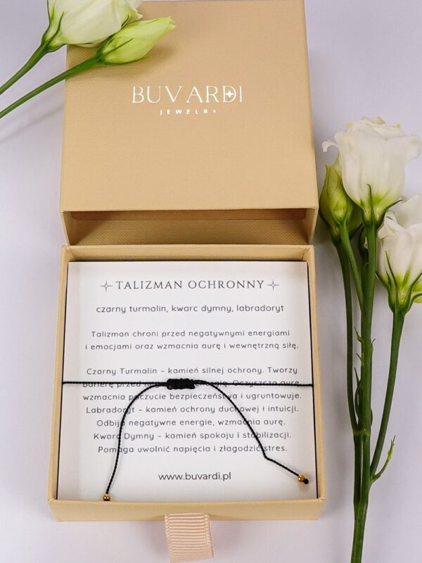 Bransoletka damska z turmalinem, talizman ochronny na sznurku, w pudełku - opis właściwości kamieni naturalnych.
