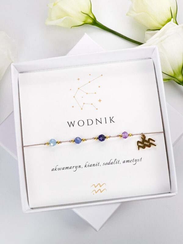 Bransoletka Wodnik z kamieni naturalnych, akwamaryn, ametyst, sodalit, kianit, z zawieszką, na sznurku